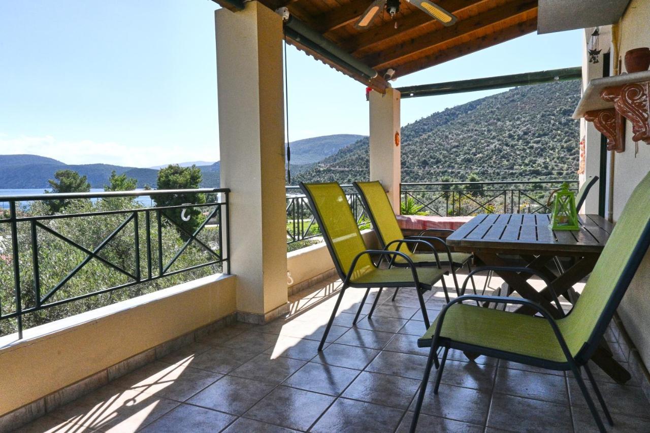 Pavlos' Cottage With Beach View Korfos Bagian luar foto