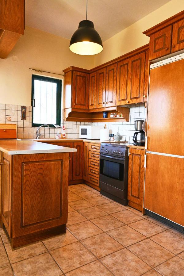 Pavlos' Cottage With Beach View Korfos Bagian luar foto