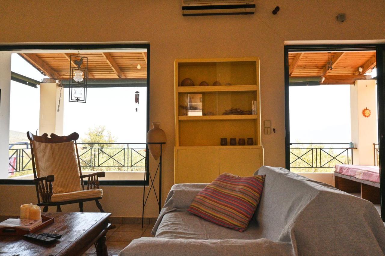 Pavlos' Cottage With Beach View Korfos Bagian luar foto